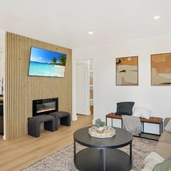 Hot Tub|Outdoor Lounge|Queen Beds|Chef's Kitchen