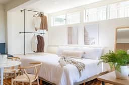 Heated Pool-Jacuzzi-King Bed-City Views-Chic Decor - Image 2