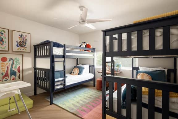 Vintage Vibes|King Bed|Big Screen|Backyard & Bunks - Image 5